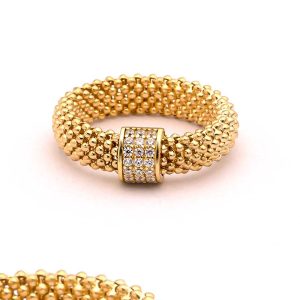 انگشتر جسیکا و خط نگینی